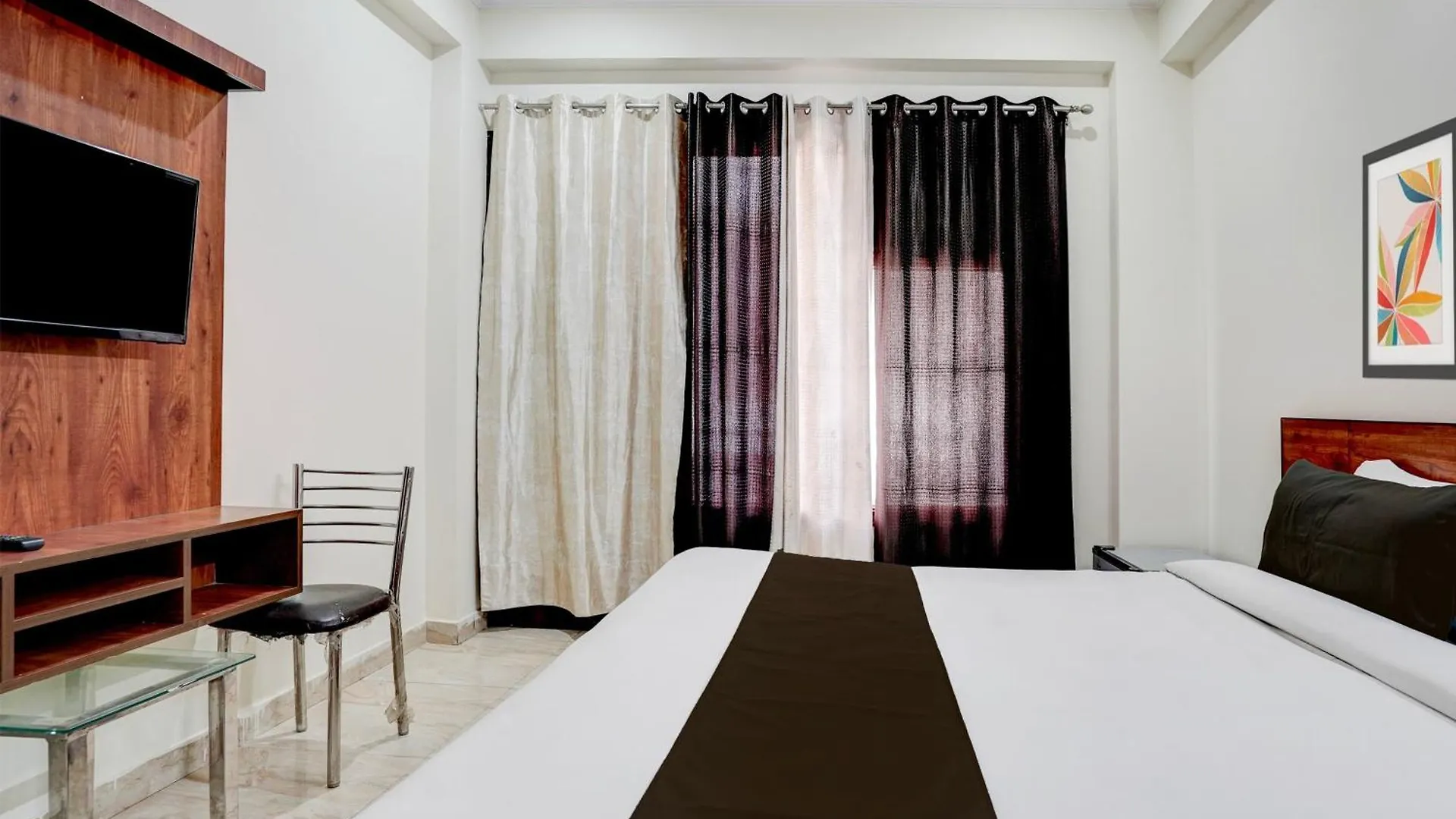 Hotel Collection O Sunshine Corporate Suite Gurgaon